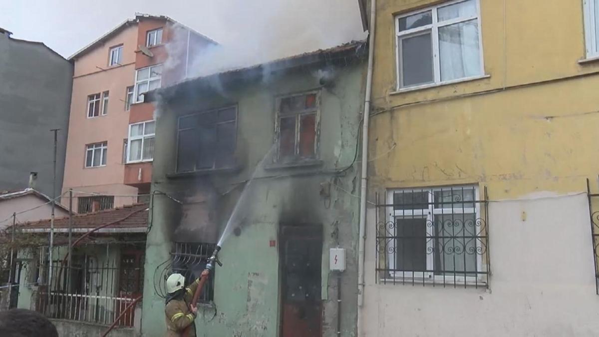 Son dakika haberleri... Beyolu'nda 2 katl binada yangn