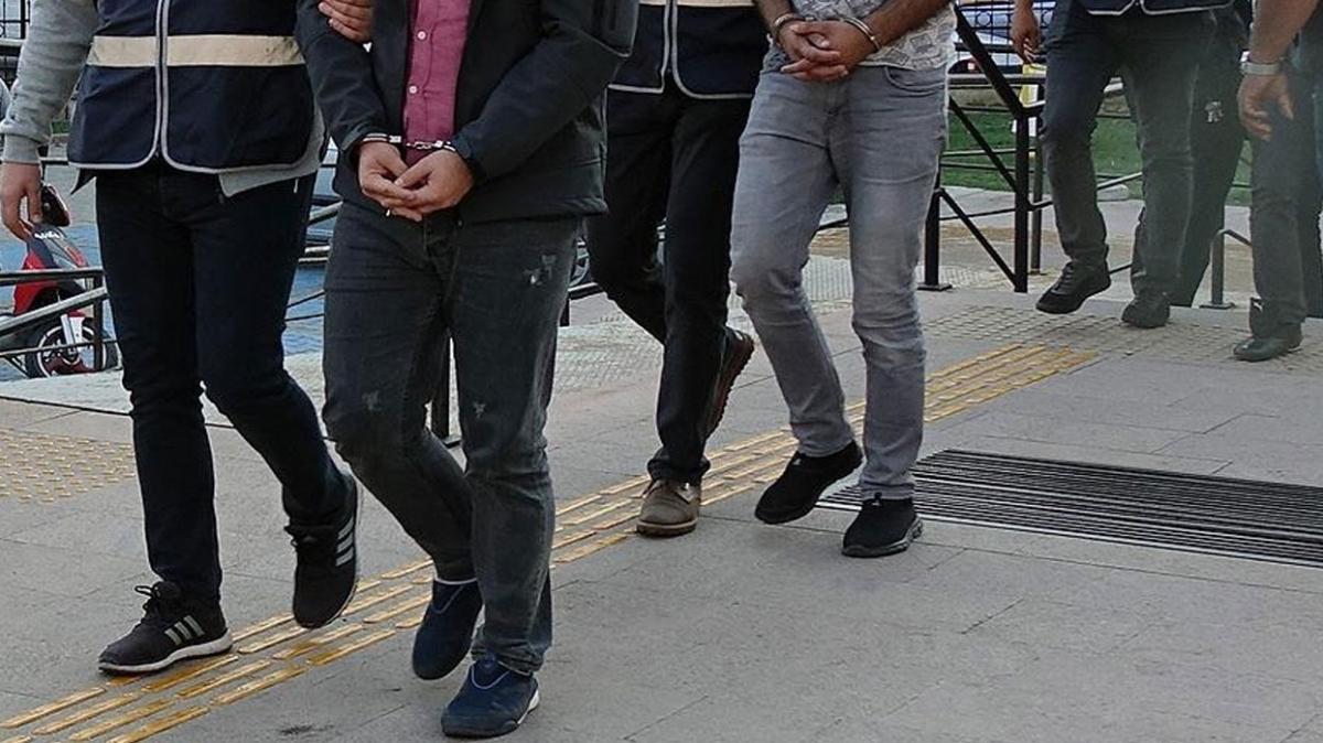 Sivas merkezli e zamanl dzenlenen uyuturucu operasyonunda 4 kii tutukland