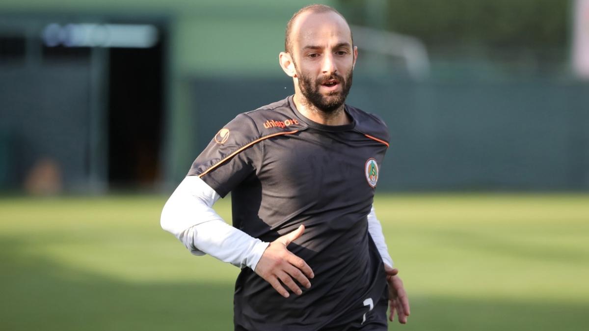 Trabzonspor'un Efecan Karaca transferi sezon sonuna kald
