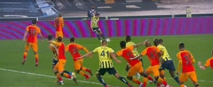 Fenerbahce Galatasaray Derbisinde Ozan Tufan In Golu Var Dan Dondu