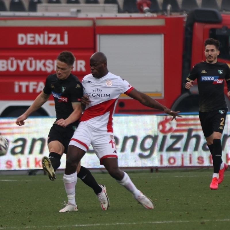 Denizlispor ve Antalyaspor puanlar paylat; Ersun Yanal'n yenilmeme serisi 8 maa kt