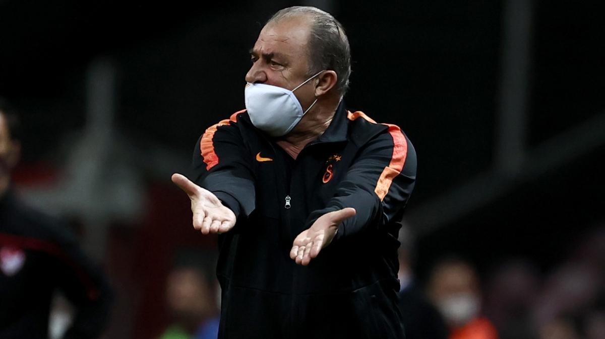 Galatasaray'da teknik direktr Fatih Terim kadroyu deitiriyor