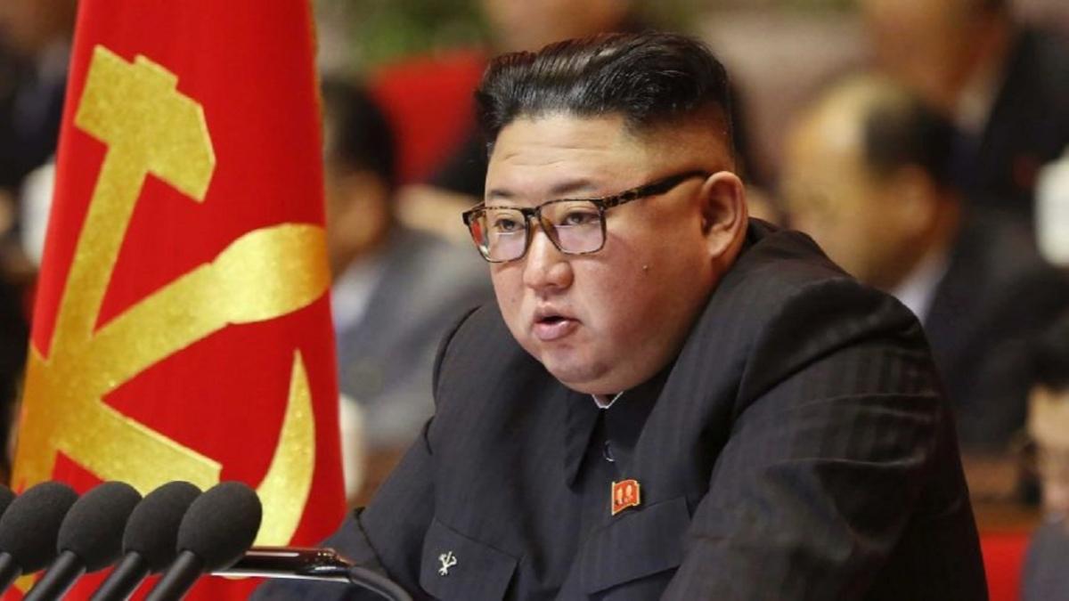 Kim Jong-un 'ekonomi ynetimindeki baarszlk' iin kabineyi sulad: levsiz planlar rettiler