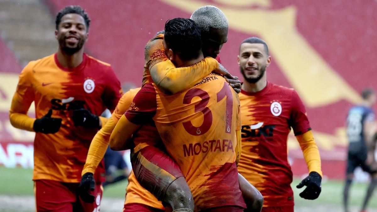 Ayhan Akman, Galatasaray'da yaşanan radikal değişikliklere dikkat çekti