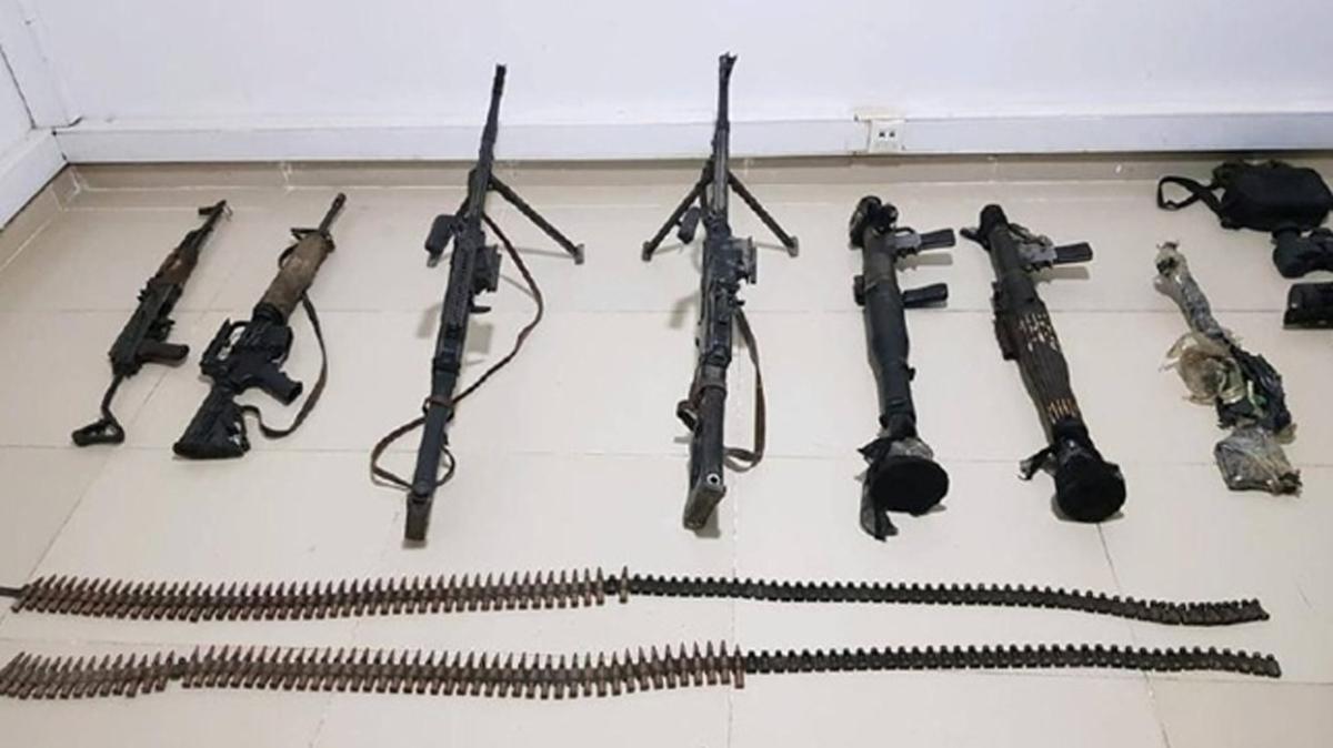 Gara'daki maarada 13 vatanda ehit eden terristlerin silahlar ele geirildi 