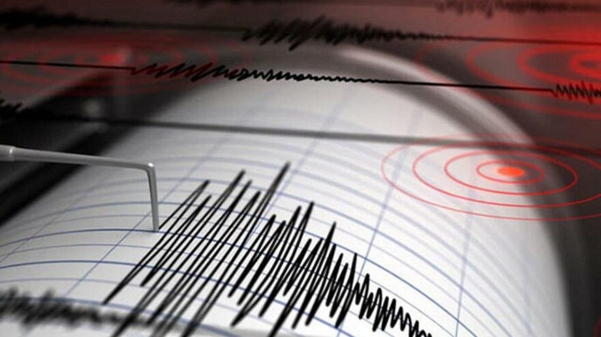 Kandilli İzmir depremi kaç şiddetinde" İzmir son dakika deprem mi oldu" 