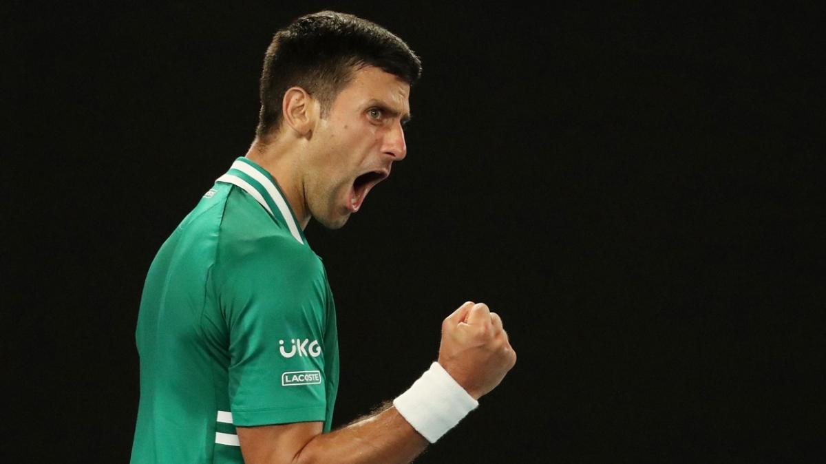 Avustralya Ak'ta Novak Djokovic, Alexander Zverev'i eleyip yar finale ykseldi
