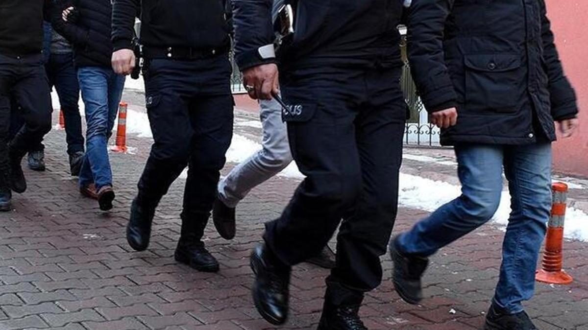İstanbul'da hücre evlerine eş zamanlı operasyon: 31 şüpheliden 30'u yakalandı