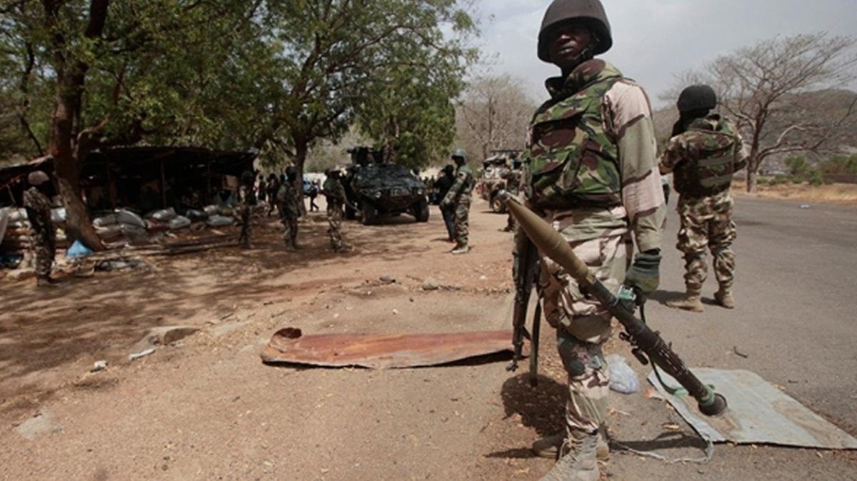 Nijerya'da silahl etelere operasyon: 40 kii yakaland