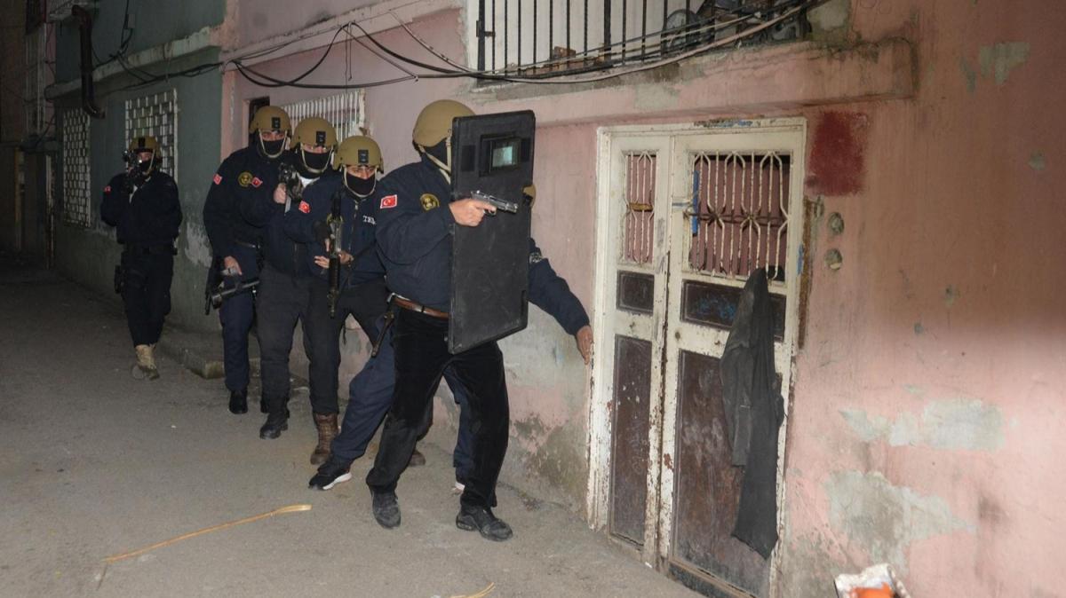 Adana'da DEA operasyonu: 9 pheli gzaltna alnd
