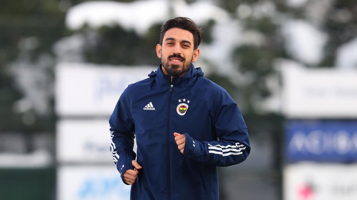 Fenerbahe'nin yeni transferi rfan Can Kahveci, Trabzonspor derbisinde sahada