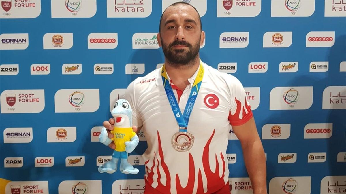 Finalde yenildiği rakibi dopingli çıktı, Beşiktaşlı milli güreşçi Ufuk Yılmaz dünya şampiyonu oldu