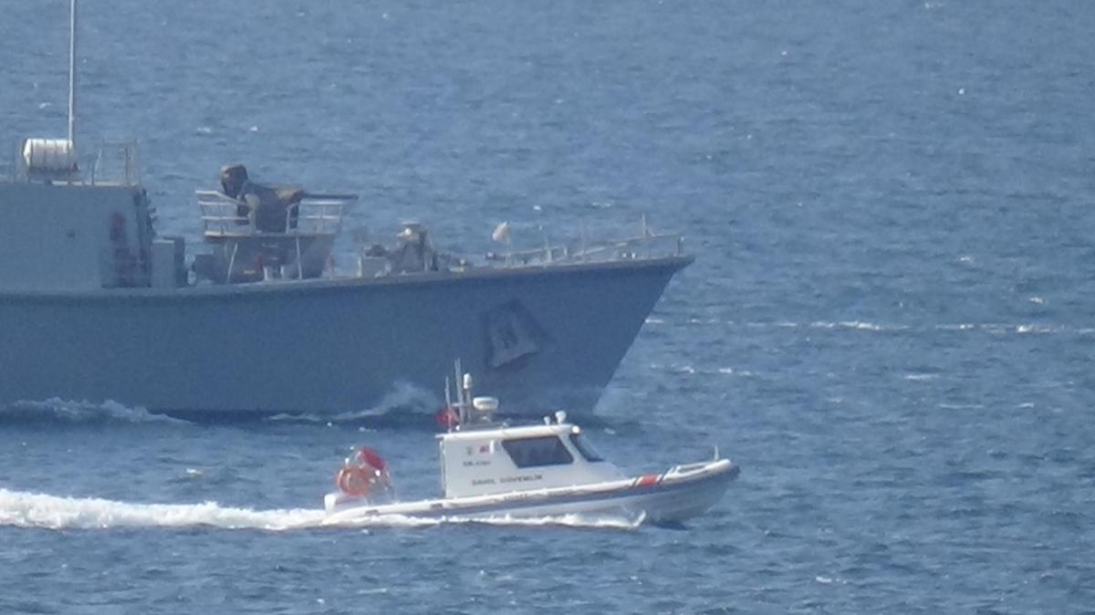 İspanyol mayın avcı gemisi 'Tajo' Marmara Denizi'ne doğru yol aldı