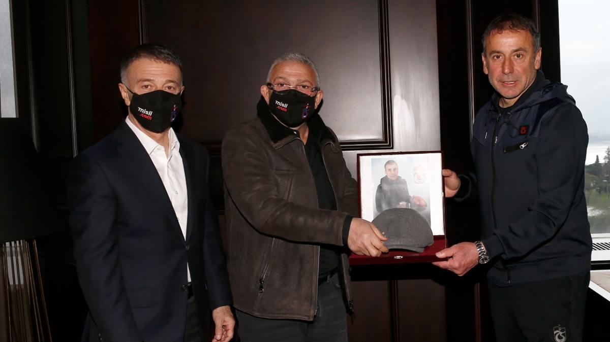 Trabzonspor'un 61 bin liradan satışa çıkardığı kasket, alıcısını buldu