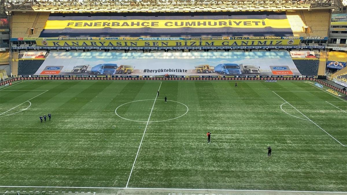 Fenerbahçe Ülker Stadı'nda zemin onarılıyor
