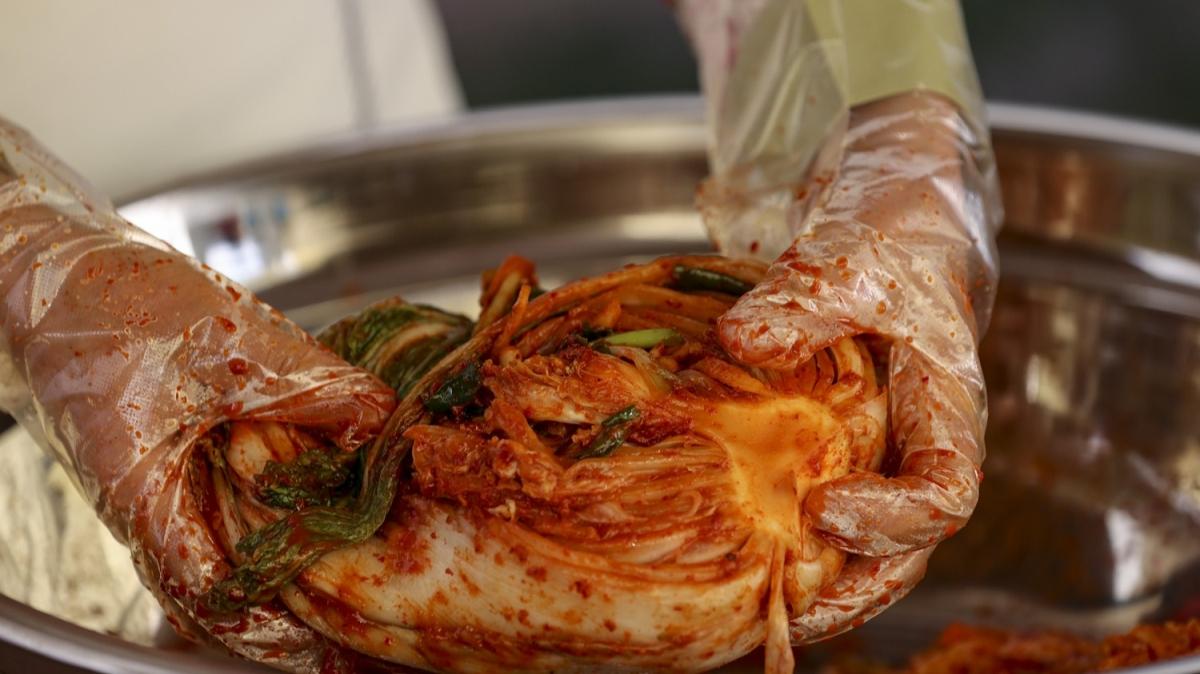 Korelilerin gençlik sırrı kimchi yemeği