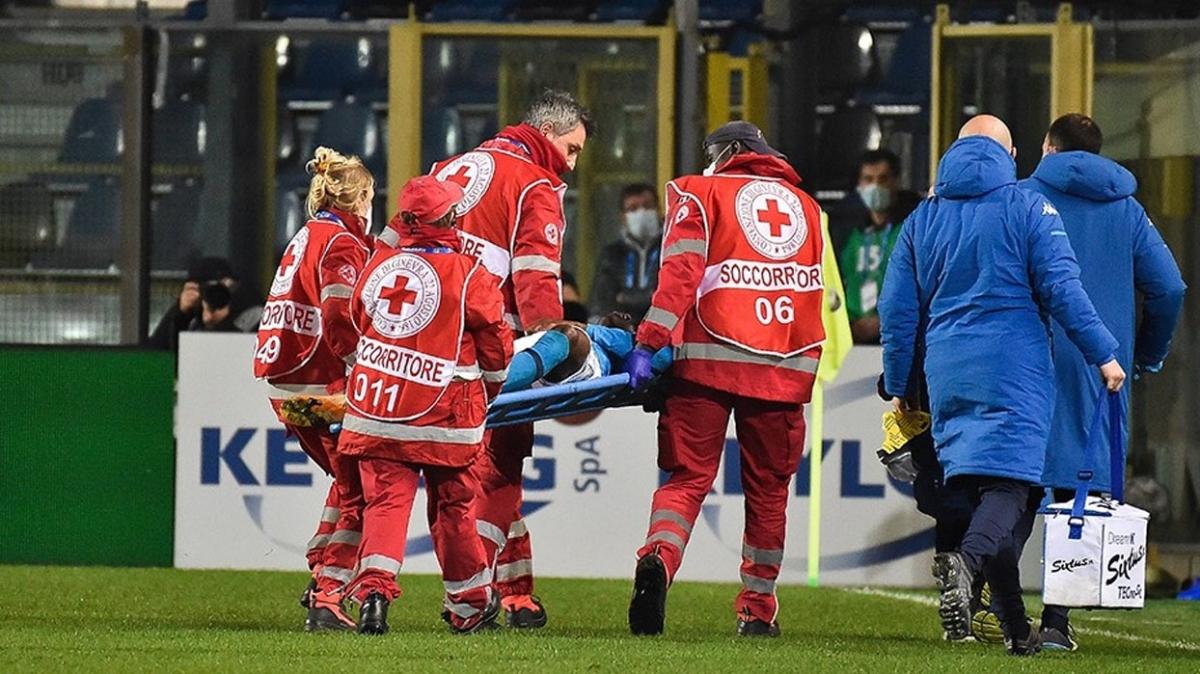 Napoli'nin golcüsü Osimhen hastaneye kaldırıldı