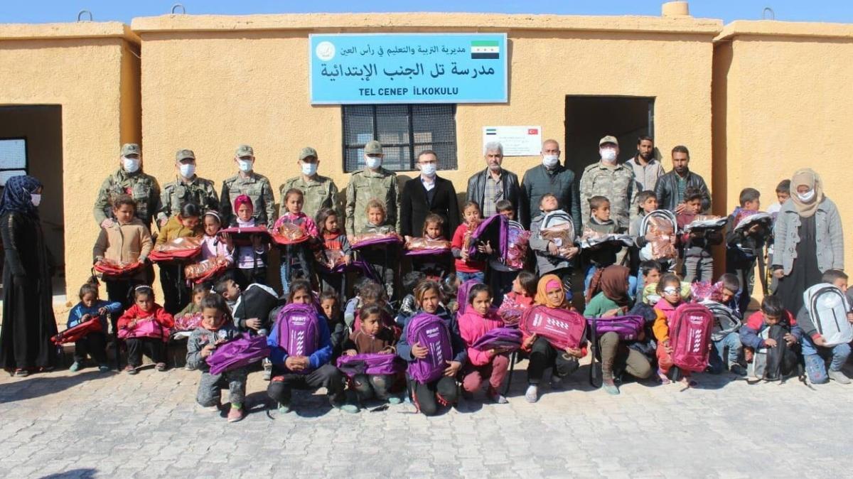 Barış Pınarı bölgesinde eğitime tam destek... Türkiye'nin onardığı okullar açıldı