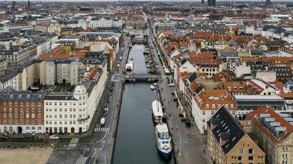 Danimarka'da Kovid-19 tedbirleri kademeli olarak gevşetiliyor