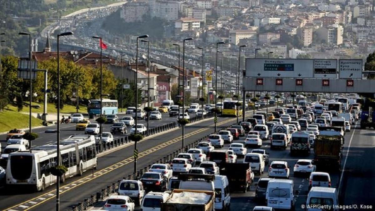 Kısıtlama öncesi İstanbul trafiğinde son durum: Yoğunluk yüzde 70'i aştı