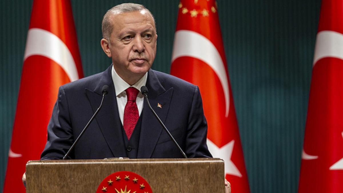 Başkan Erdoğan, merhum başbakanlardan Erbakan'ın vefatının 10. yılında anma mesajı yayımladı