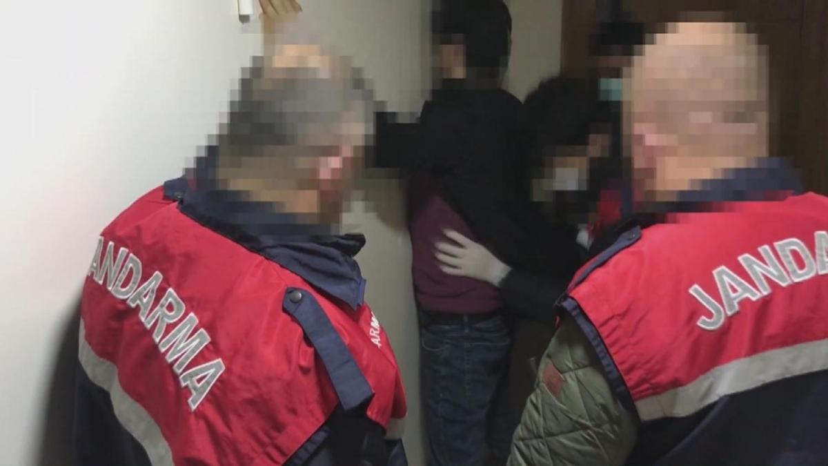 Jandarmadan lüks rezidansa uyuşturucu baskını: 2 kişi tutuklanarak cezaevine gönderildi