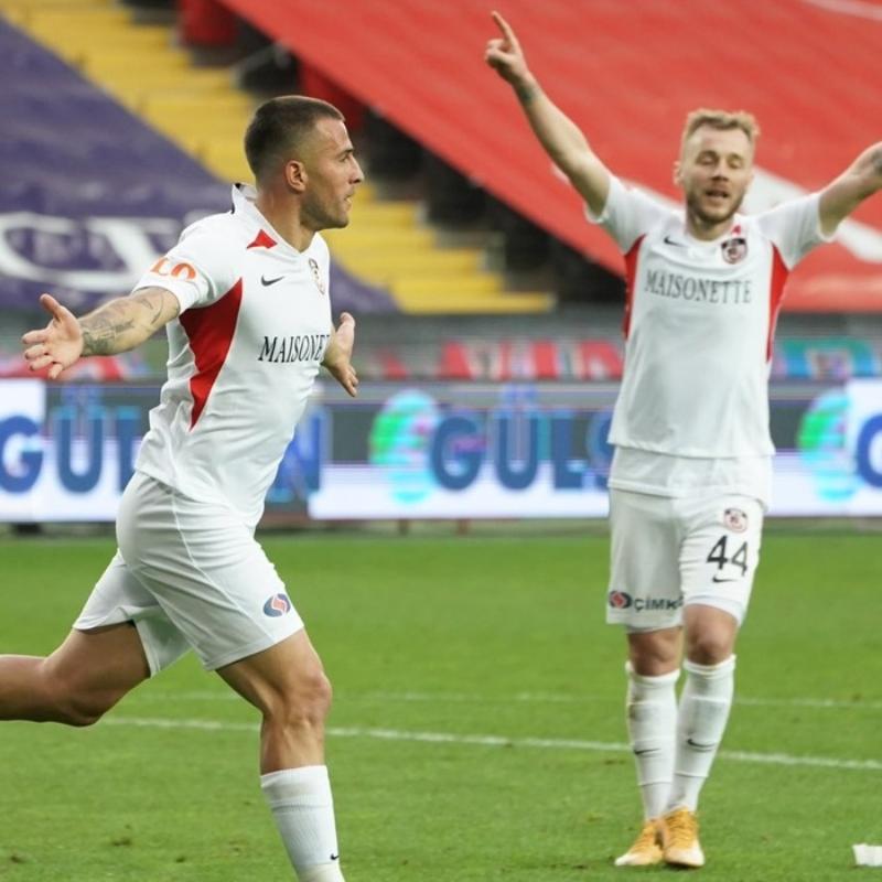 Gaziantep FK konuk ettii Genlerbirlii'ni 2-1 malup etti