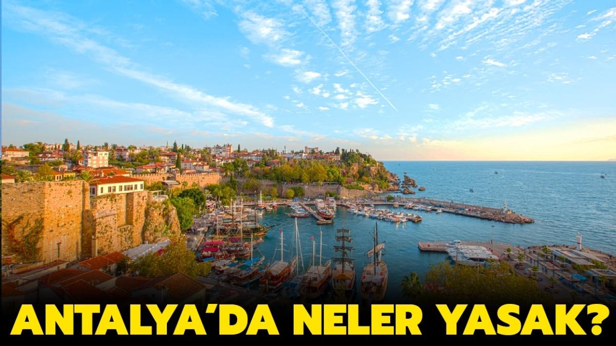 Antalya'da hafta sonu sokaa kmak serbest mi, yasak m" Antalya hangi risk blgesinde, rengi ne"