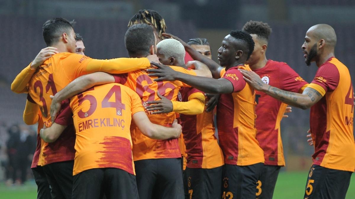 Galatasaray'da kadro açıklandı! 2 eksik var
