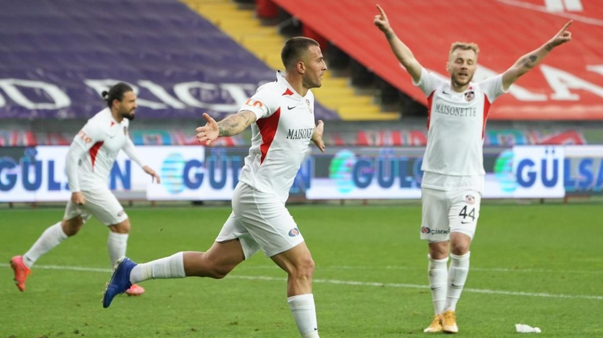 Gaziantep FK konuk ettiği Gençlerbirliği'ni 2-1 mağlup etti