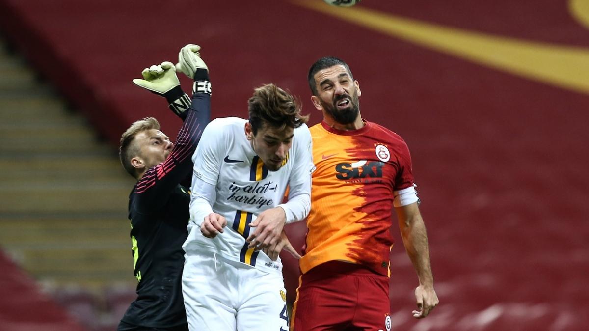 MKE Ankaragücü 2 eksikle Galatasaray'ı ağırlıyor