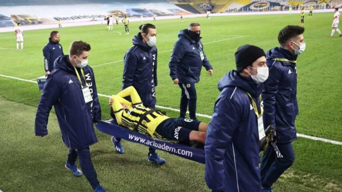 Fenerbahe'de Mesut zil'in ayrl 1 ay geecek