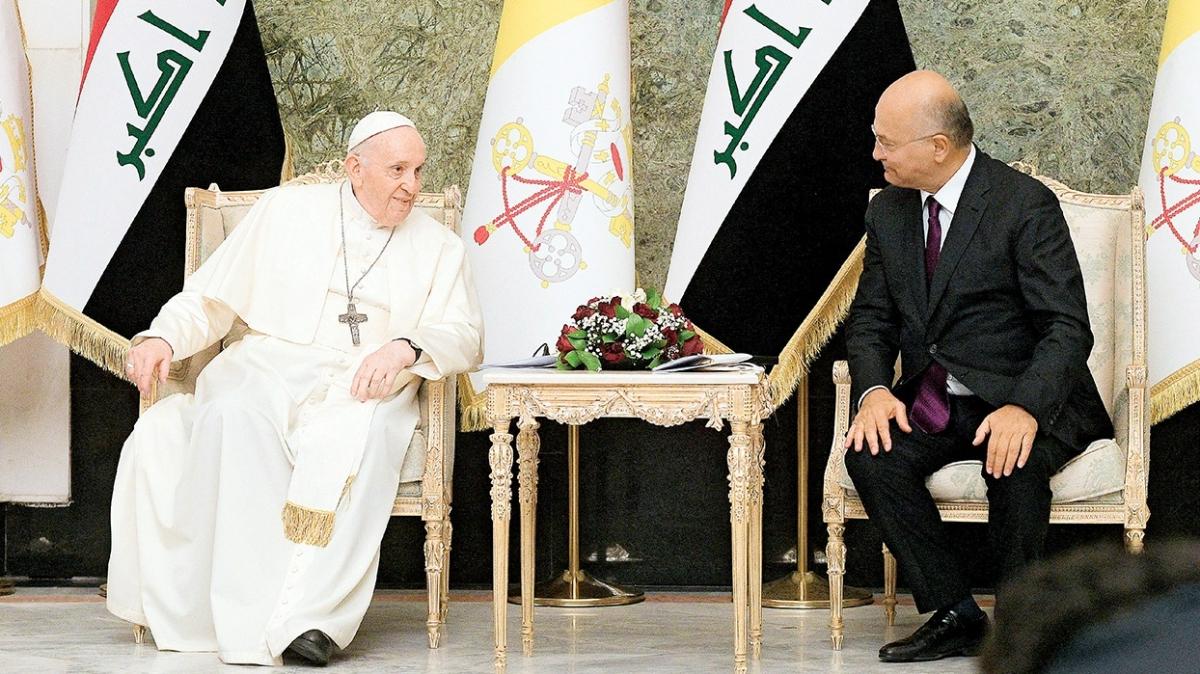 Tarihi ziyaret! Irak'ta ilk Papa