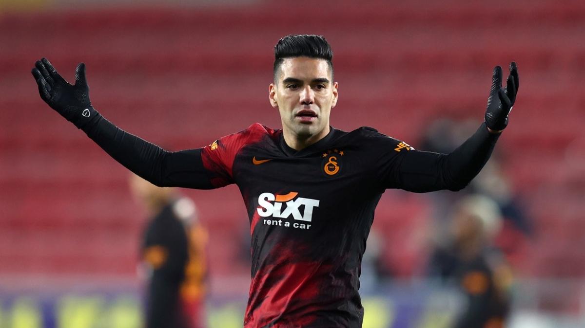 Fatih Terim Sivasspor manda forvette Falcao'yu oynatacak