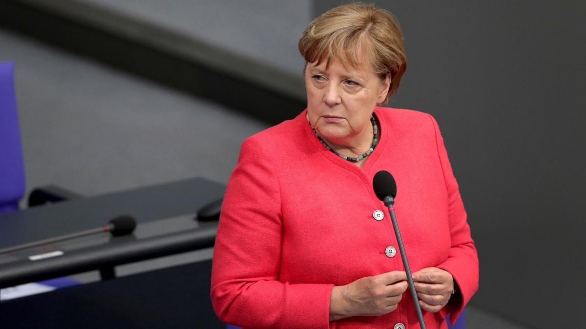 Merkel'den aşılamayla ilgili açıklama: Etkileri 3-4 ay sonra görülecek