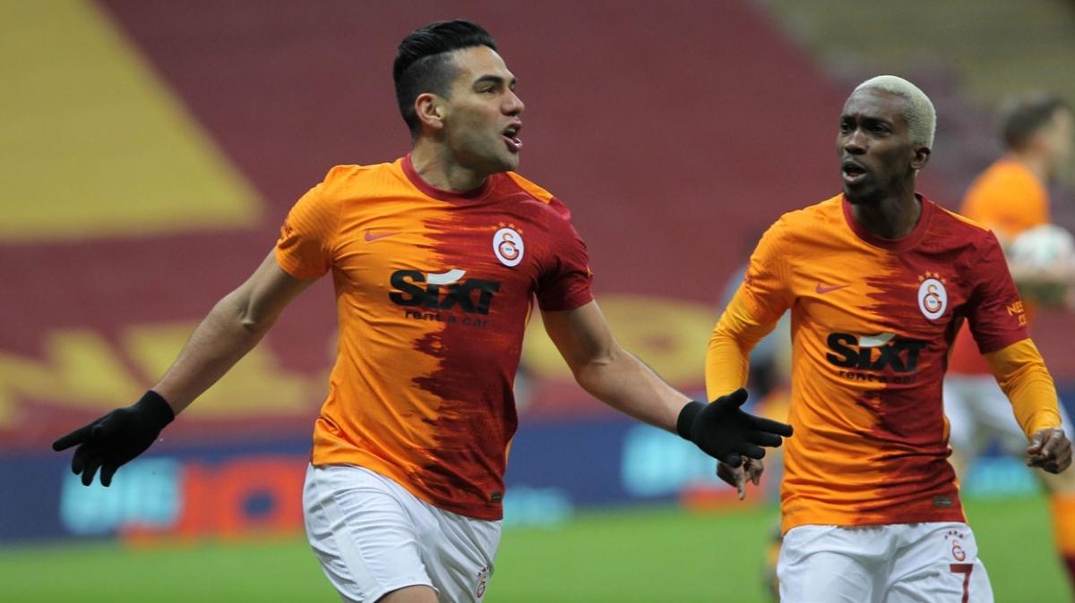 Falcao: 'Galatasaray'a ve byk taraftarna bir borcum var'