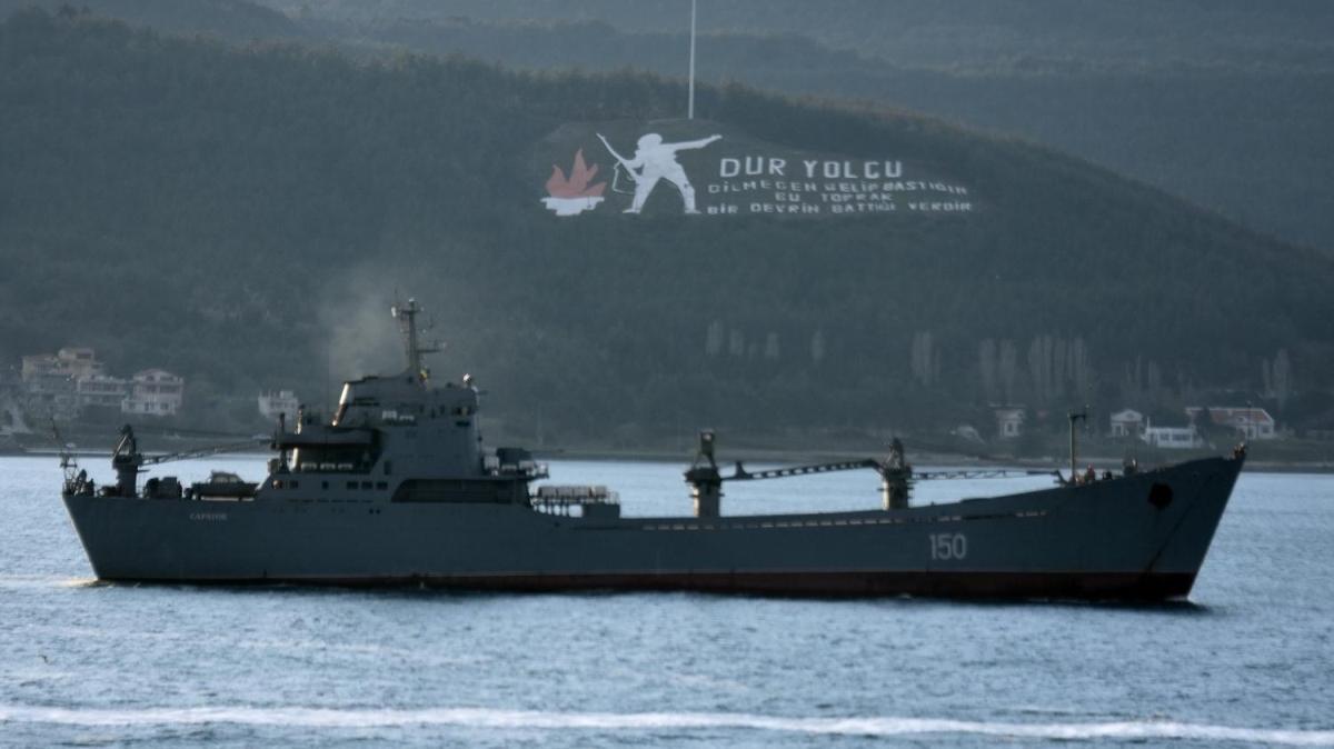 Son dakika haberleri... Rus sava gemisi Saratov, anakkale Boaz'ndan geti