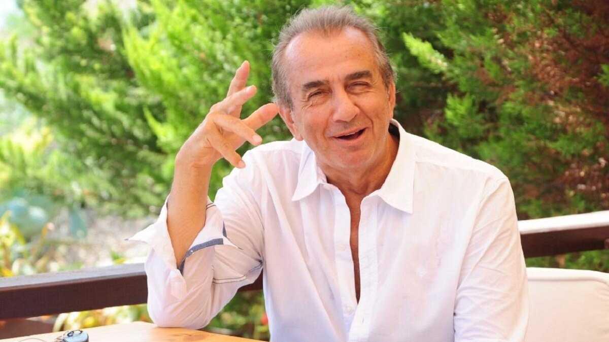 Erhan Yazcolu kimdir, ka yanda" Erhan Yazcolu aslen nereli, evli mi" 