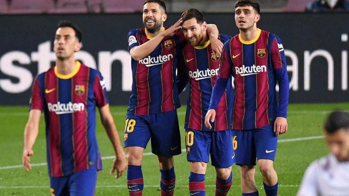 Lionel+Messi+Xavi%E2%80%99yi+geride+b%C4%B1rakt%C4%B1