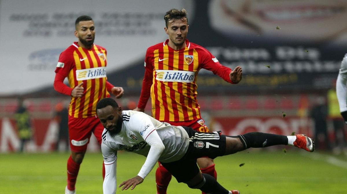 Kayserispor'da Gustavo Campanharo sakatlığı sebebiyle sezonu kapattı
