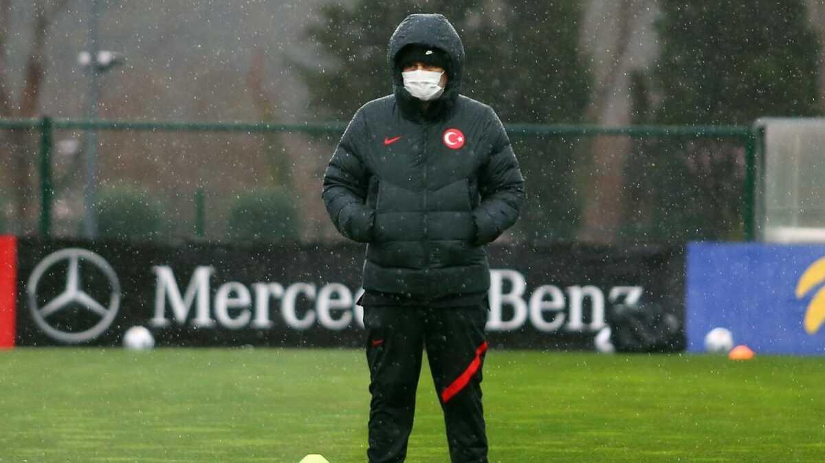 Uurcan akr m, Altay Bayndr m" enol Gne'ten kaleci yorumu
