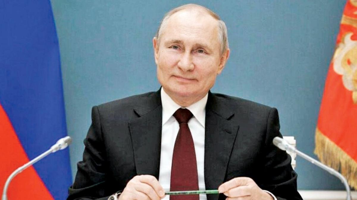Rusya Devlet Bakan Vladimir Putin 2036'ya kadar grevde