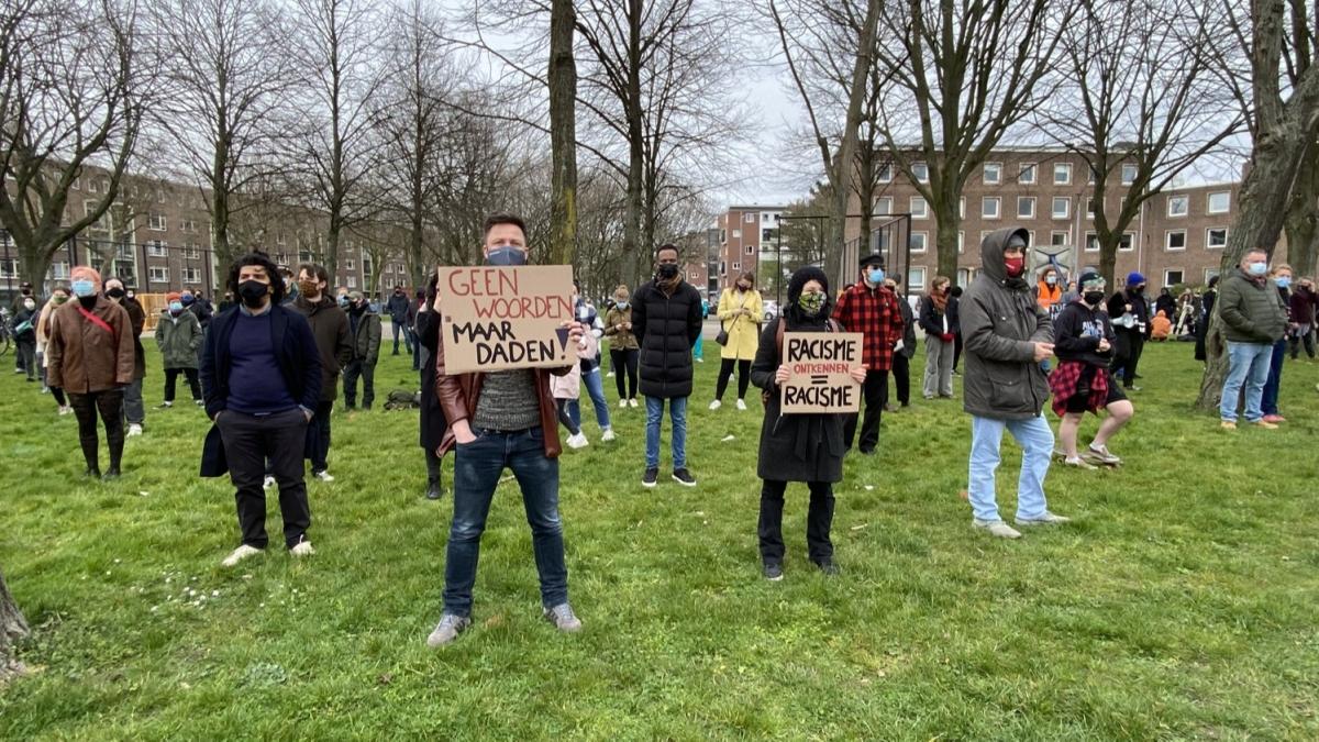 Hollanda'da Trk kz iin protesto gsterisi