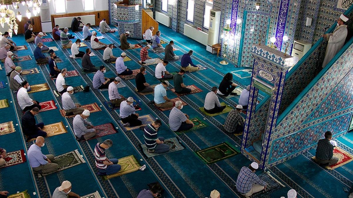 2021 camilerde teravih namaz klmak yasak m" Ramazanda teravih namaz klnacak m" te son durum....