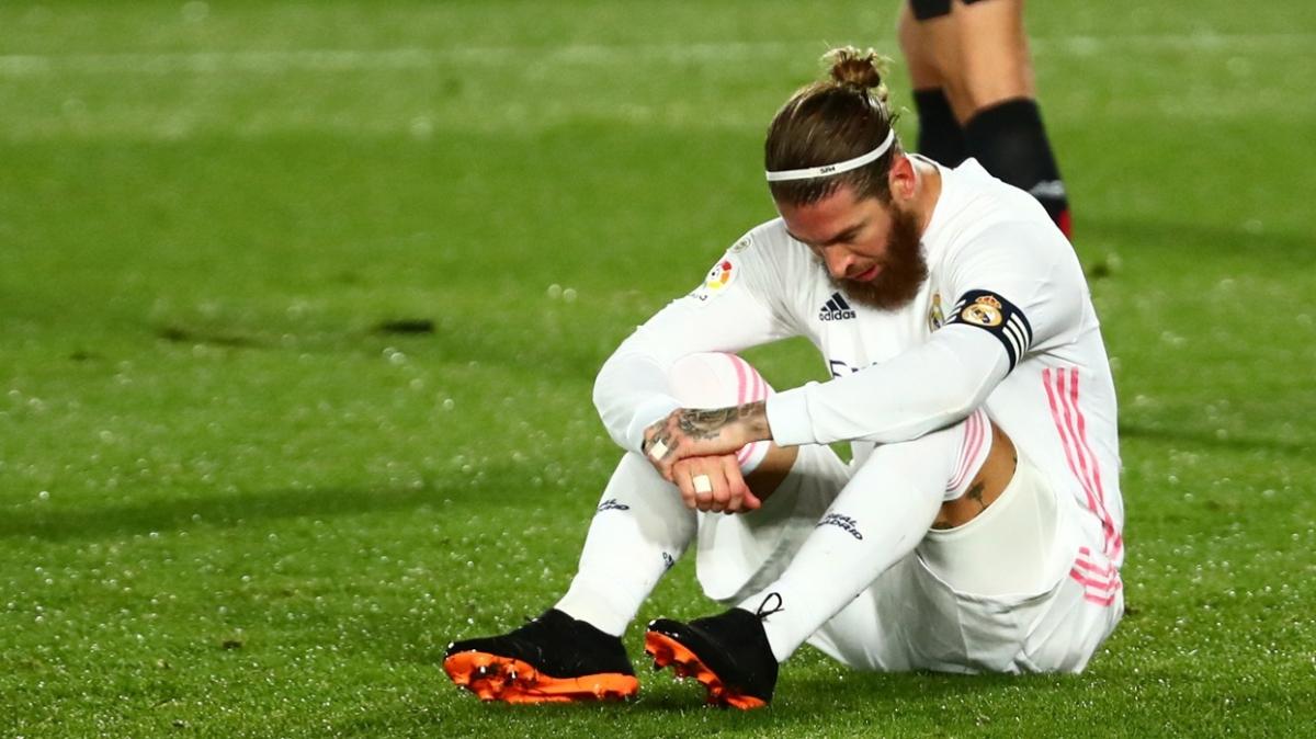 Real Madrid, Sergio Ramos'tan gelen haberle sarsıldı