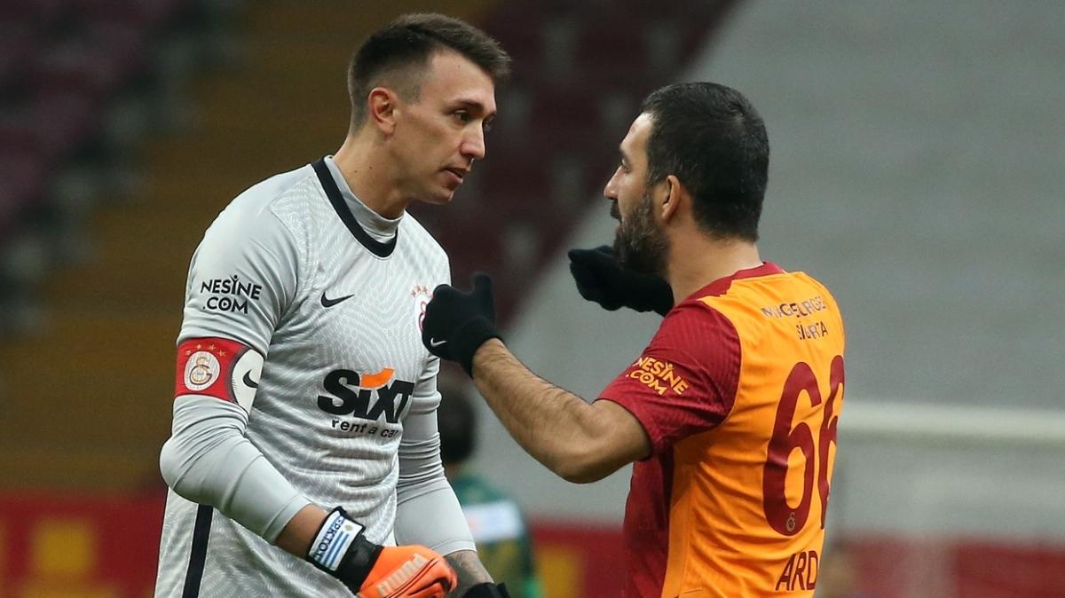 Galatasaray'da kaptanlar Arda ve Muslera devreye girdi