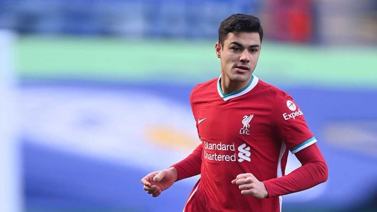 Liverpool,+Ozan+Kabak%E2%80%99%C4%B1n+bonservisini+al%C4%B1yor