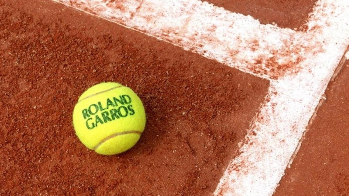 Roland Garros 1 hafta ertelendi