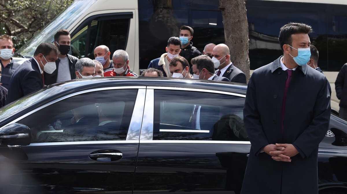 Bakan Erdoan minibslerle sohbet etti