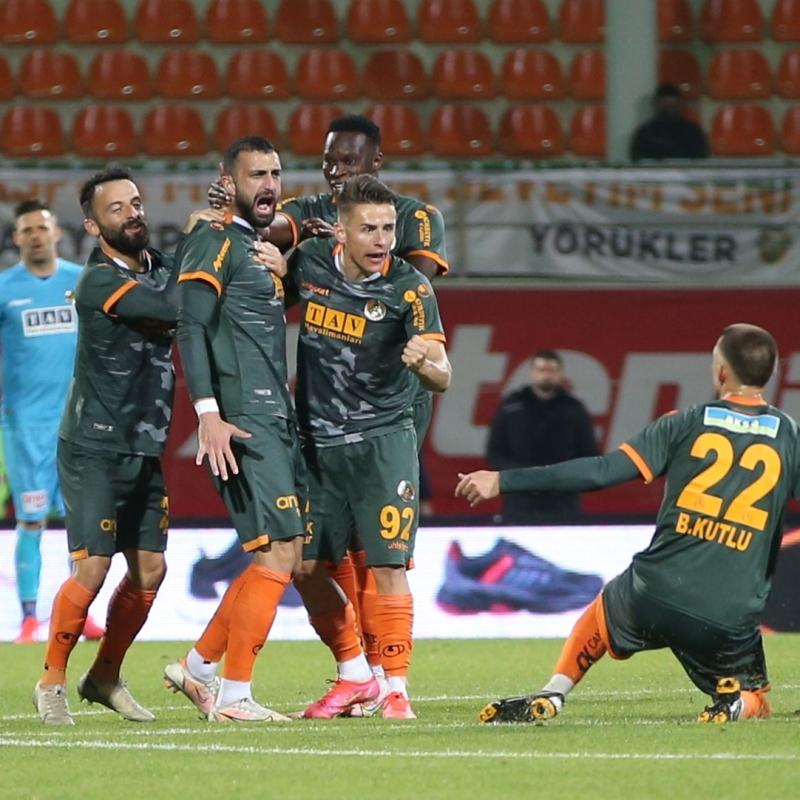 Aytemiz Alanyaspor, Yukatel Denizlispor'u atee att! 3-2